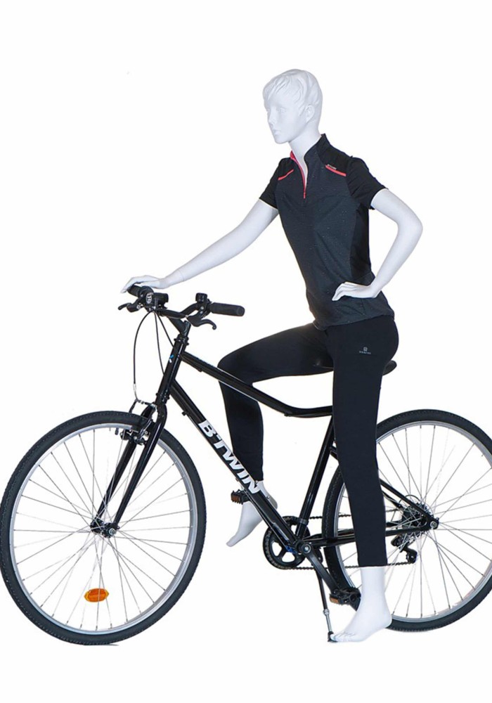 manichino sportivo donna bici vestita scaled