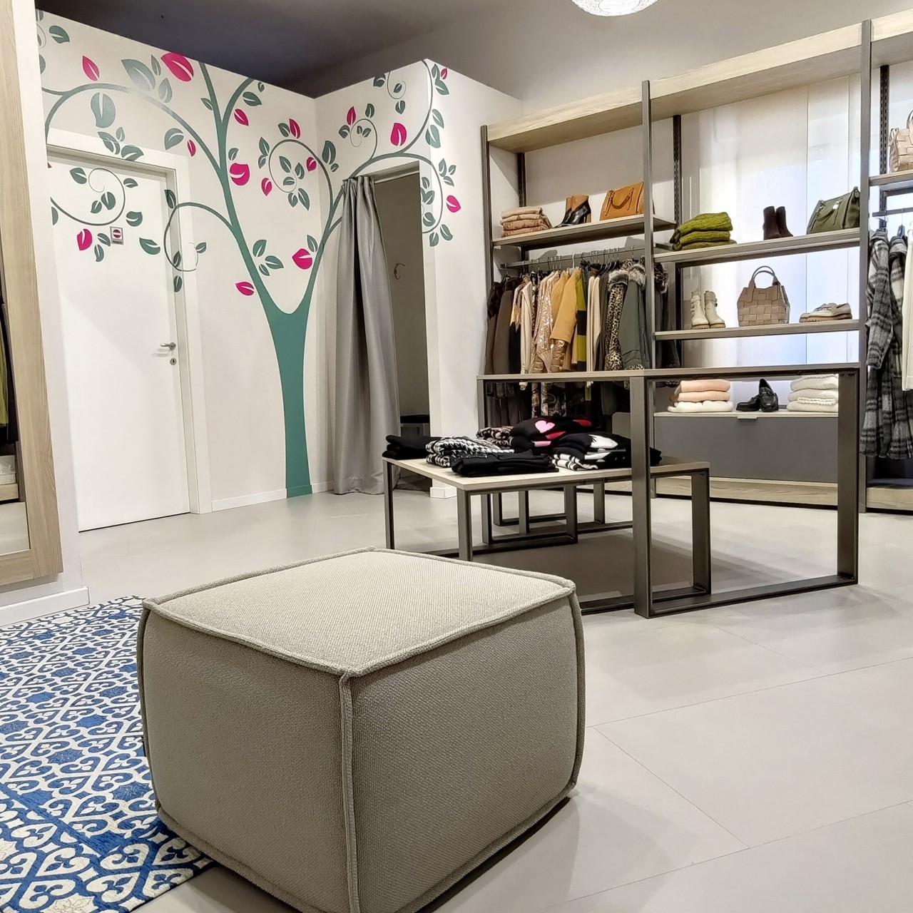 arredamento defile 03 scaled