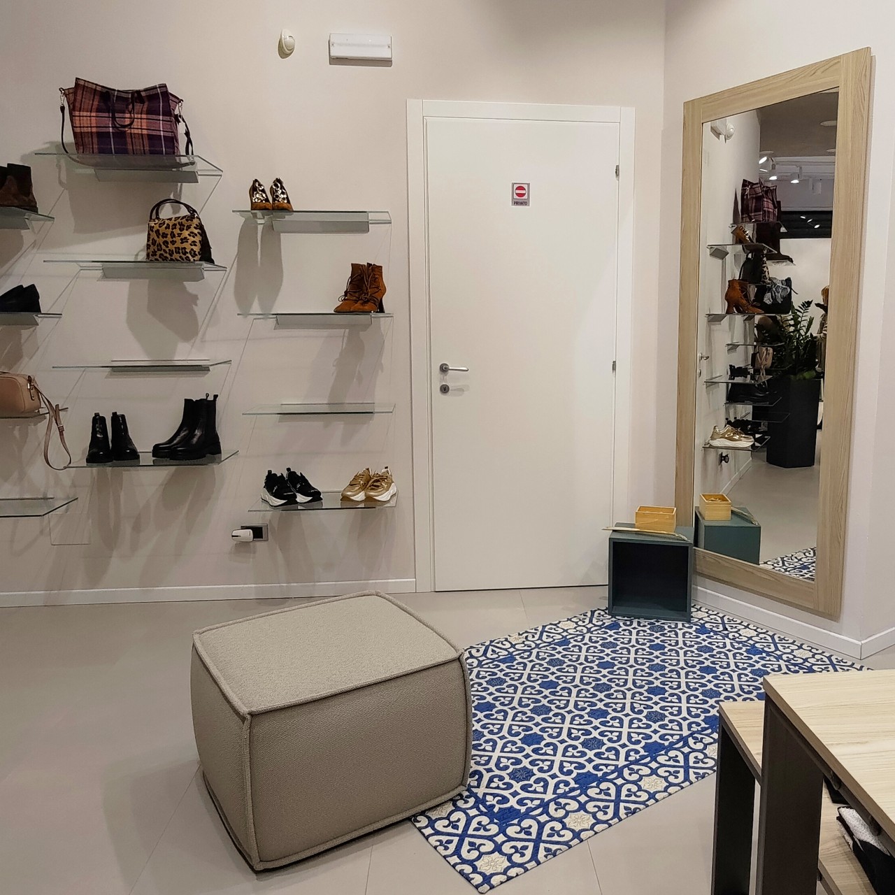 arredamento defile 04 scaled