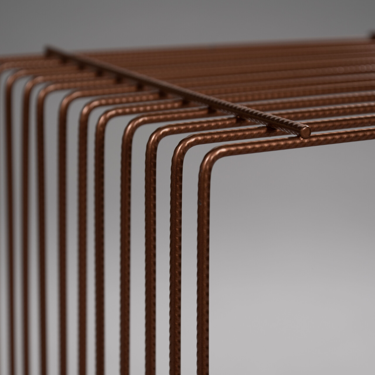 espositori vetrina negozio filo ferro rame DSC 0526