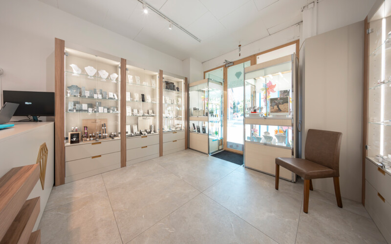 gioielleria scheidegger bellinzona arredo negozio 02
