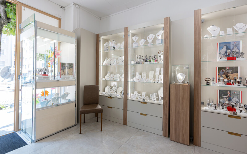 gioielleria scheidegger bellinzona dettaglio gioielli vetrina 07