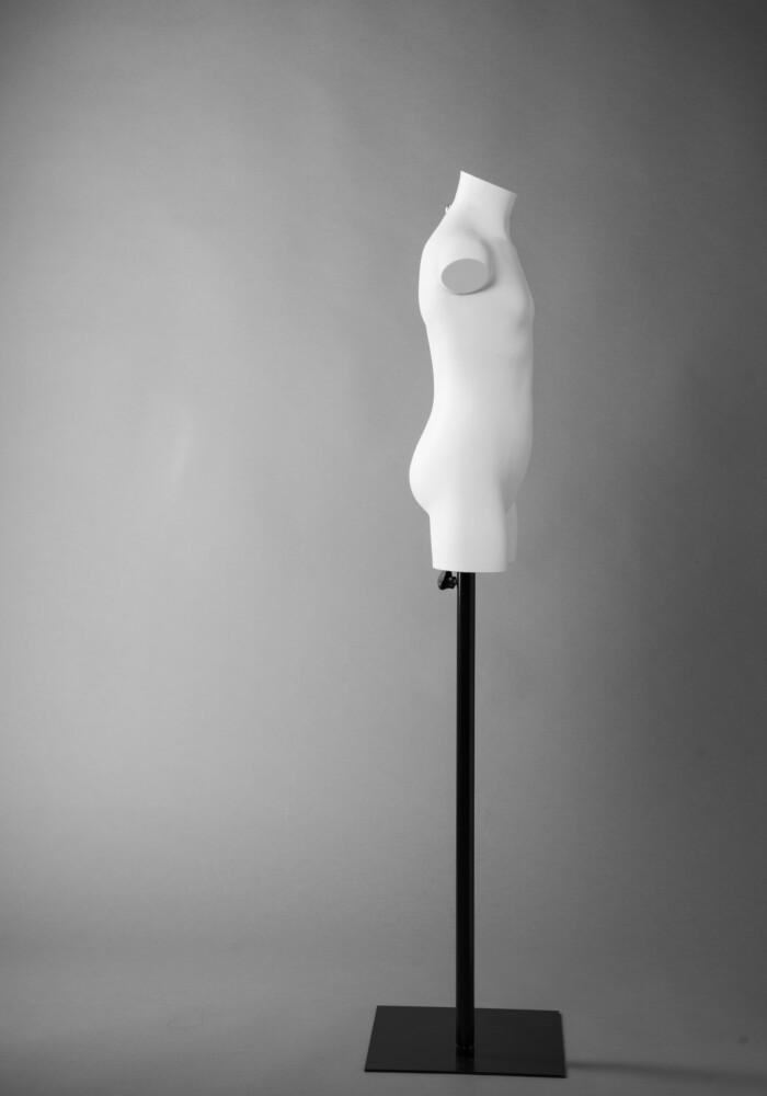 DSC5250busti vetrina donna uomo bambinmo arredo negozi economico costumi intimo scaletta base busto