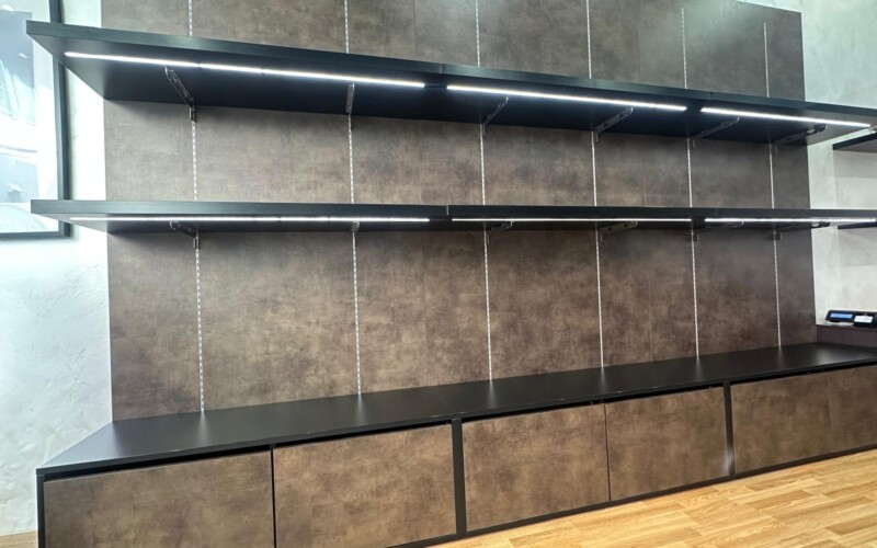 arredo usato bronzo con led ripiani luminosi mobiletti 01