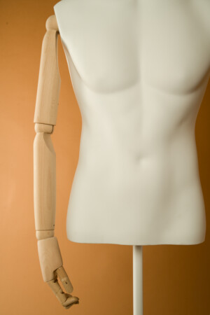 DSC5292 busto vetrina donna uomo braccia legno testa economico usato base bianco
